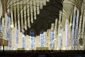  Hartung &amp;Trenz zeigen in der Katharinenkirche ihre Installation “Light Deflections” 