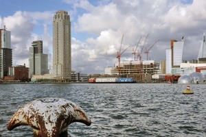  „De Rotterdam“ im Aufbau 