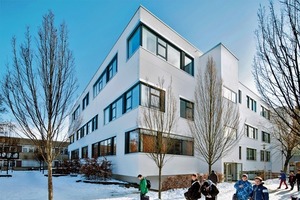  Für die Sanierung dieser Schule in Kassel wählten Fachplaner und Architekt eine dezentrale Lüftung – mit minimierten Geräuschemissionen 