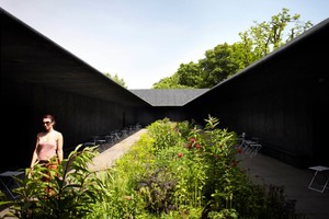  Halb überdacht, halb zum Himmel hoch, Serpentine Gallery Pavilion 2011 (Arch.: Peter Zumthor) 