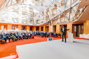  Auf dem Symposium „Architekturqualität im kostengünstigen Wohnungsbau“ wurden im April 2015 Kostentreiber ermittelt und mögliche Lösungsansätze für kostengünstigen Wohnungsbau gesucht 