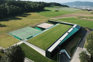  Die neue Sportanlage ist fantastisch in die Umgebung eingegliedert. Hier findet man die besten Voraussetzungen um Lehre Forschung und Dienstleistungen unter einem Dach zusammenzuführen- ganz im Sinne der Ausbildungsphilosophie: Bewegungen erleben-erkennen-vermitteln 