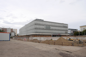  2017 / Centrum Warenhaus, Magdeburg - zuletzt „Blauer Bock“ (Plattenbau mit hellbl. Fliesen) davor abgerissen um Platz für einen Neubau zu machen  