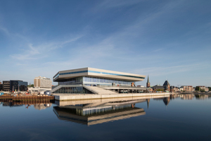  Mediacenter mitten in der Stadt und ganz am Rande 