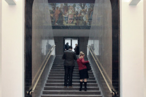  Aufgang vom Foyer. Links und rechts davon die Abstiege zum Alten Foyer und weiter hinab in die Gartenhallen 