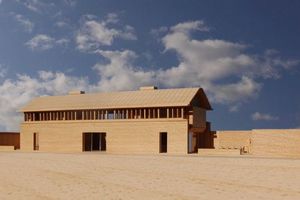  The Long House (Architekten: Sir Michael and Lady Patty Hopkins) 