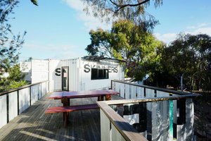  Eine Terrasse auf dem Dach der Container 