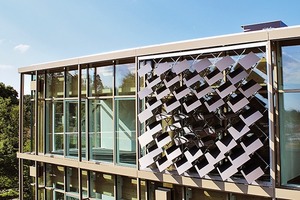  Das Institut Technologie der Architektur der ETH Zürich brachte 50 bewegliche Solarmodule auf der Gebäudehülle auf 