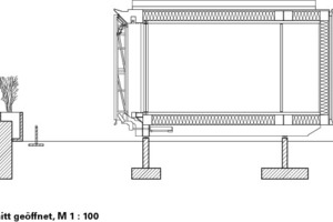  Die 4-teilige Terrasse kann hochgeklappt werden, um die Glasfassade zu verschließen 