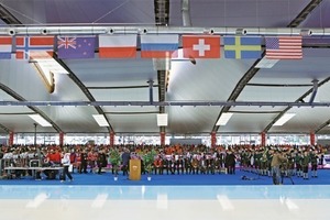  Die Eisschnelllaufhalle in Inzell bei der ERöffnung zur WM 