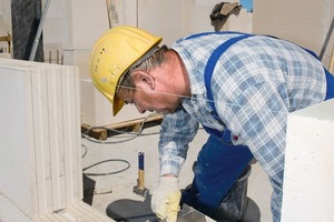  Die konsequente Vermörtelung der Stoßfugen gelingt ohne zeitlichen Mehraufwand. Dies ergaben Zeitwertmessungen an einer Soll-Arbeitsgruppe  