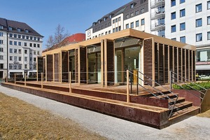  Das Plus-Energie-Haus des BMVBS, nach dem Vorbild des Siegerhauses des Solar Decathlon 2007 