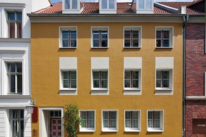  1. Preis Kategorie Historische Gebäude und Stilfassaden: Wohnhaus Kleinschmiedstraße 18, Stralsund 