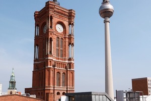  Auf dem Roten Rathaus in Berlin wurde eine 263 m² große PV-Modellanlage installiert  