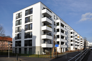  Die Treskow-Höfe sind das derzeit größte kommunale Wohnungsbauprojekt in Berlin. Entlang der Wohnstraße sind Neubauten entstanden 