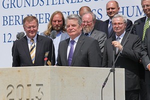  vorne: Manfred Rettig, Joachim Gauck, Wolfgang Thierse, Franco Stella und Wilhelm v. Boddien 