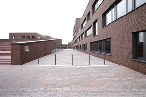 Neubau der Berufskollegs im Dortmunder U-Viertel (Treffpunkt Freitreppe, links) 