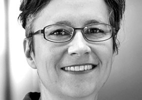  AutorenDorothée Braun ist seit 2009 Leiterin der Unternehmenskommunikation bei Basler &amp; Hofmann. Nach dem Studium der Geoökologie, einer interdisziplinären Systemwissenschaft an der TH Karlsruhe, arbeitete sie zunächst im Fachjournalismus sowie in Kommunikationsagenturen mit technischer Ausrichtung. Berufsbegleitend schloss sie einen Master in Communications Management ab. Schwerpunkt ihrer Tätigkeit bei Basler &amp; Hofmann sind die Themen Marke und Unternehmenskultur. 