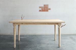  Tisch; De Vylder Vinck Taillieu 