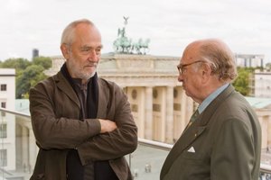  Gern überbring ich ihm die Nachricht: Otto Graf Lambsdorff mit Peter Zumthor auf der Dachterrasse der Akademie der Künste, Berlin 