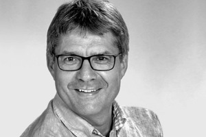  Christian Bonik GmbH Fassadenberatung
www.cbfassadenberatung.de
Christian Bonik wurde 1962 geboren. Nach seiner Meisterprüfung zum Metallbaumeister arbeitete Bonik als Bauleiter und Projektmanager an verschiedenen Fassadenprojekten. Danach schloss er ein Studium zum Betriebswirt ab. Seit 1997 ist er selbstständiger Fassadenberater mit seinem Büro b+p GmbH in Bensheim, das mittlerweile unter Christian Bonik GmbH Fassadenberatung (CBF) firmiert. 