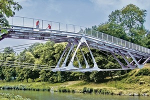  Abb. 1: Fußgängerbrücke von baum &amp; baroš architekten: vollständig feuerverzinkt 