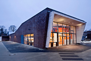  Supermarkt in Hude
Architekten: 9°architecture, Oldenburg
Bauherr: aktiv & irma Verbrauchermarkt GmbH 