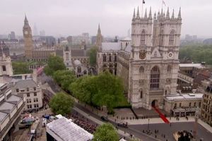  Westminster Abbey, Krönungs- und Hochzeits- und eigentlich königliche Klosterkirche in London 