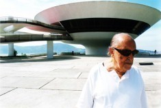  Oscar Niemeyer 