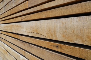  FNR Die Fassade des „Holzstapels“: Teils uralte Eichenbretter 