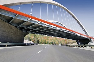  Abb. 8: Feuerverzinkte Stahl-Verbund-Brücken wie die Stoneham-Brücke dürfen seit 2014 auch in Deutschland realisiert werden 