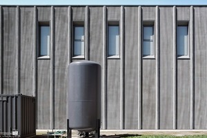  Fassadenelemente aus mikrobewehrtem UHPC-Beton  
