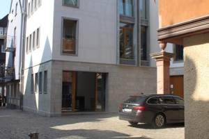  Fianziert mit Fremdkapital, Mezzanine-Kapital und Crowdfunding steht der Kleine Ritter seit 2014 im Stadtteil Alt-Sachsenhausen in Frankfurt a. M.  