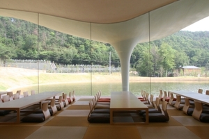  Meiso no Mori Municipal Funeral Hall, 2004—2006, Kakamigahara-shi, Gifu, Japan 