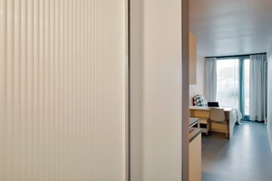  Das Preisniveau der Container-Apartments spiegelt mit einer Miete von etwa 450 Euro pro Einzelcontainer den Ansatz des kostengünstigen Wohnens nur bedingt wider, wobei der Preis eine Strom-, Heizungs-, Wasser-, Internetflat-rate beinhaltet 