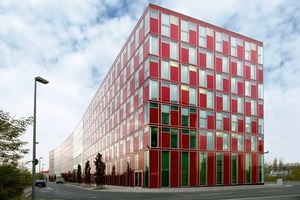  Eine Symbiose aus Architektur und Technik: das Bürogebäude Capricorn in Düsseldorf 