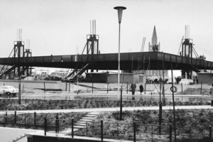  Neue Nationalgalerie, Anhebung des Daches, 5. April 1967 