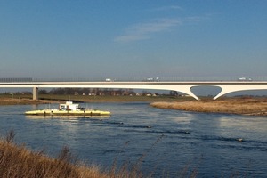  Die Hauptstützweite der Elbebrücke beträgt 144 m 