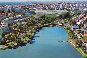  Der Neubau ist eine reine Fußball­arena und bietet knapp 49 000 Menschen Platz. Um Platz für das neue Stadion zu schaffen, musste das alte, 1951 errichtete Stadion an gleicher Stelle weichen 