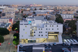  Gewinner Kategorie Building: Star Appartments, Los Angeles/USA, Architektur: Michael Maltzan Architecture
Außenansicht  