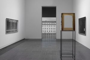  nstallationsansicht "Fresh Widow. Fenster-Bilder seit Matisse und Duchamp" (31.03.-12.08.2012), K20 Grabbeplatz 