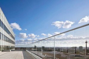  Die neu entstandene Dachterrasse 