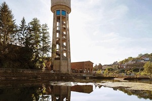  Wasserturm mit Pumpenhaus am Kühlbecken 