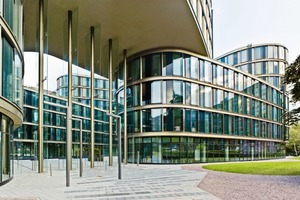  Das LTD_1 genannte Bürogebäude von Pysall . Ruge Architekten, Berlin, wurde jetzt vergoldet<br /> 