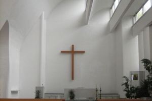  Innenraum der Kirche in Riola bei Bologna, Architekt Alvar Aalto, 1966 bis 1978 