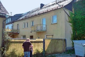  Das Werkstattgebäude im Hinterhof wurde aufgrund seiner morschen Substanz durch einen Neubau mit der gleichen Kubatur ersetzt 