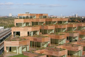  Das Mountain Dwellings in Kopenhagens Neubaustadtteil Ørestad gewann aufgrund seines unorthodoxen Wohn- und Bürokonzepts mit Dachgärten den World Architecture Housing Award 2008
  