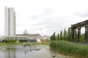  17 Geschosse verstellen einem Schloss die Aussicht auf den Lustgarten 